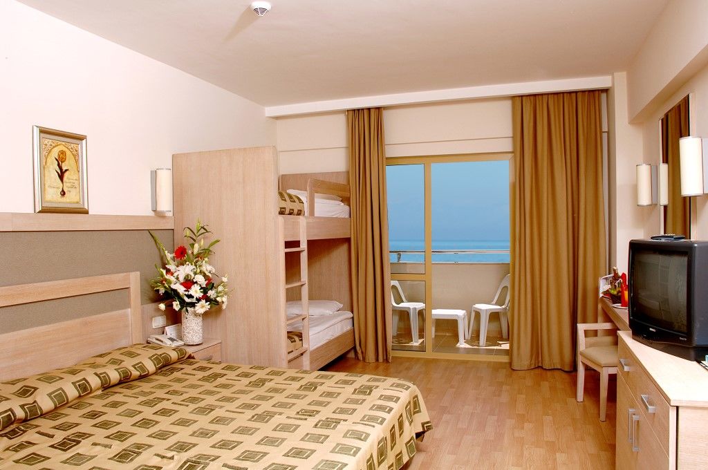 Side Breeze Otel 5*